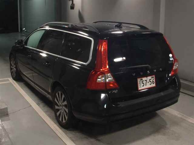 VOLVO V70 2013