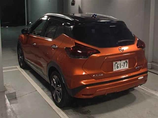 NISSAN KIX 2020