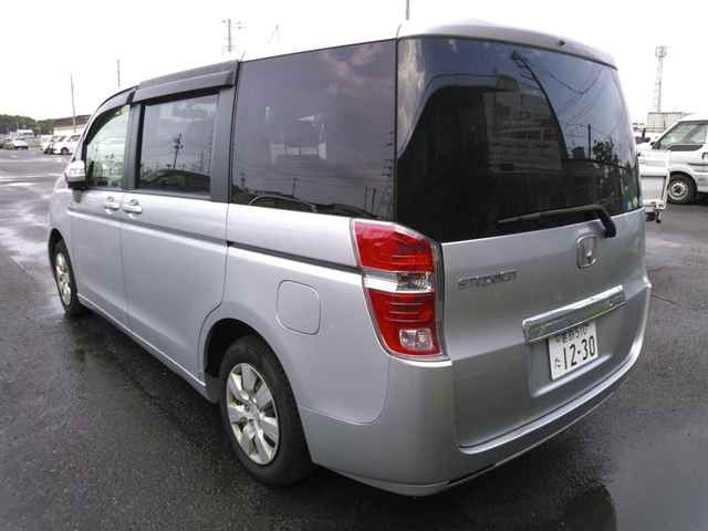 HONDA STEP WAGON 2010