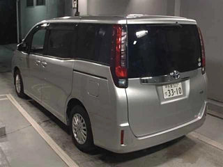 TOYOTA NOAH 2014