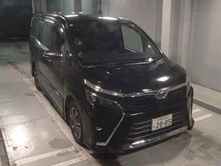 TOYOTA VOXY 2018