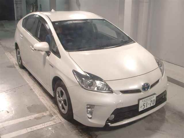 TOYOTA PRIUS 2015