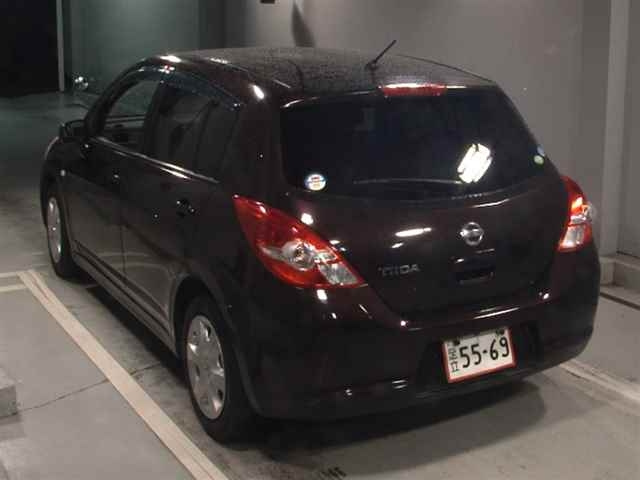 NISSAN TIIDA 2011