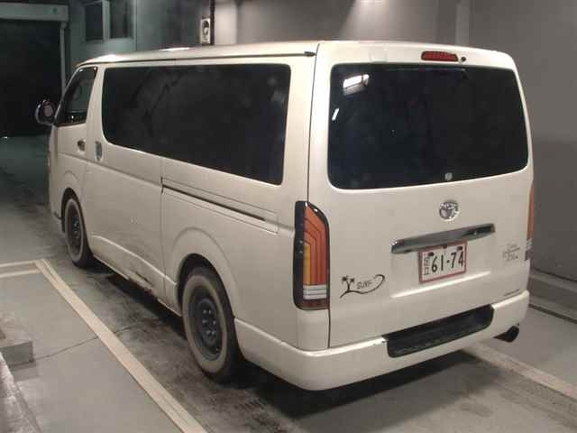 TOYOTA REGIUS ACE VAN 2010