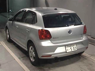 VOLKSWAGEN POLO 2016