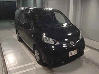 NISSAN NV200 2023