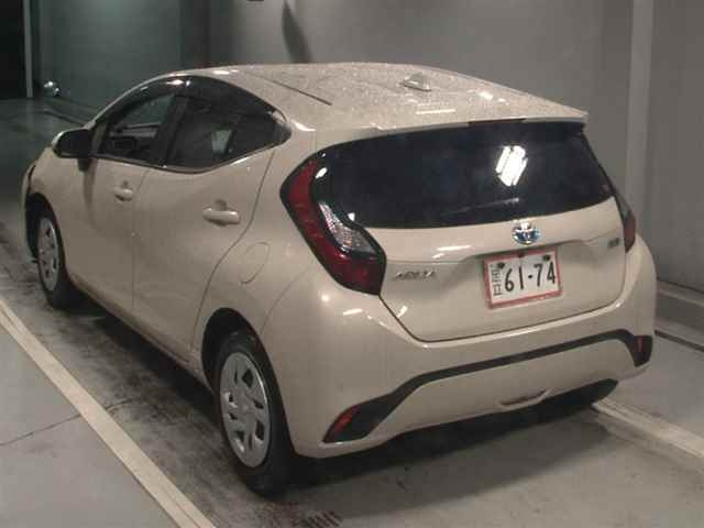 TOYOTA AQUA 2023