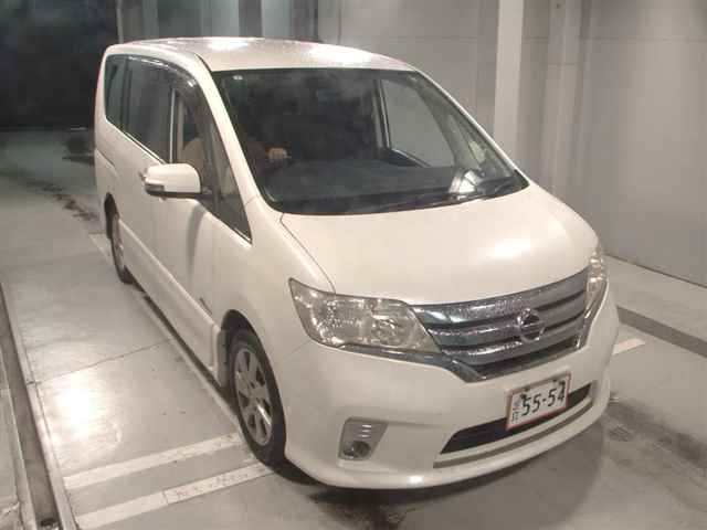 NISSAN SERENA 2013