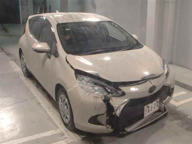TOYOTA AQUA 2023