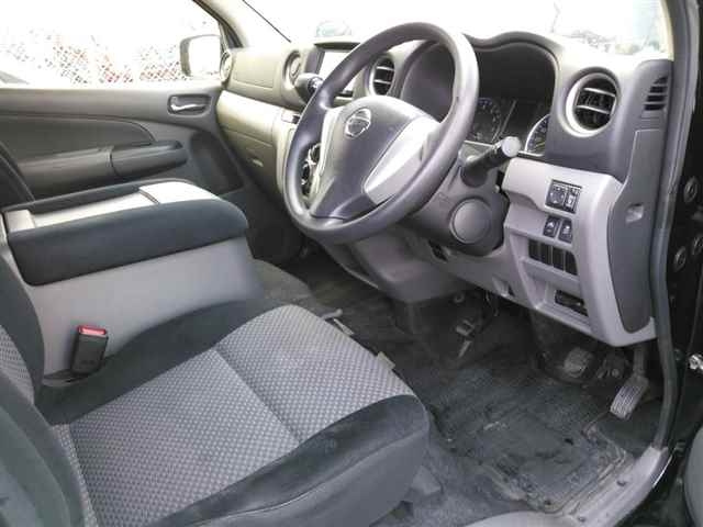 NISSAN CARAVAN VAN 2016