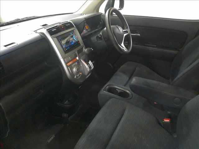 HONDA ZEST 2009