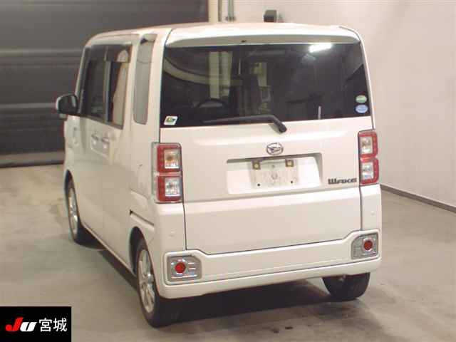 DAIHATSU WAKE 2018