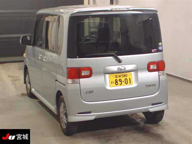 DAIHATSU TANTO 2013