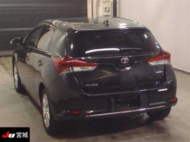 TOYOTA AURIS 2017
