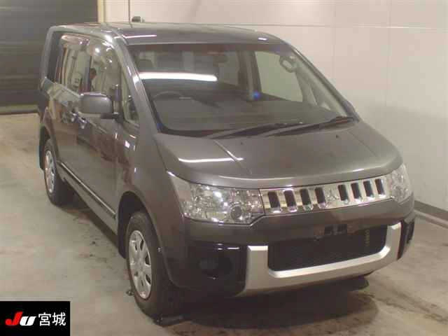 MITSUBISHI DELICA D5 2014
