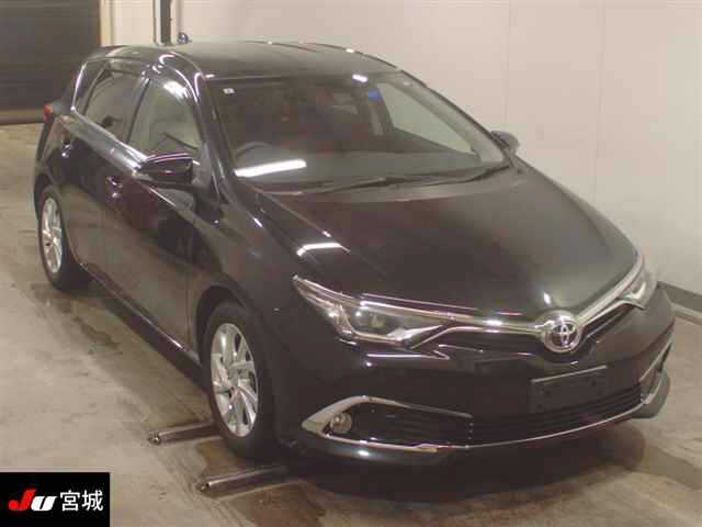 TOYOTA AURIS 2017