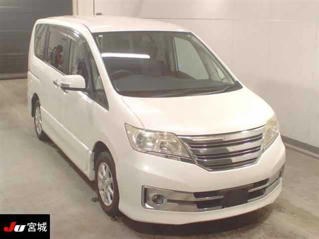 NISSAN SERENA 2011