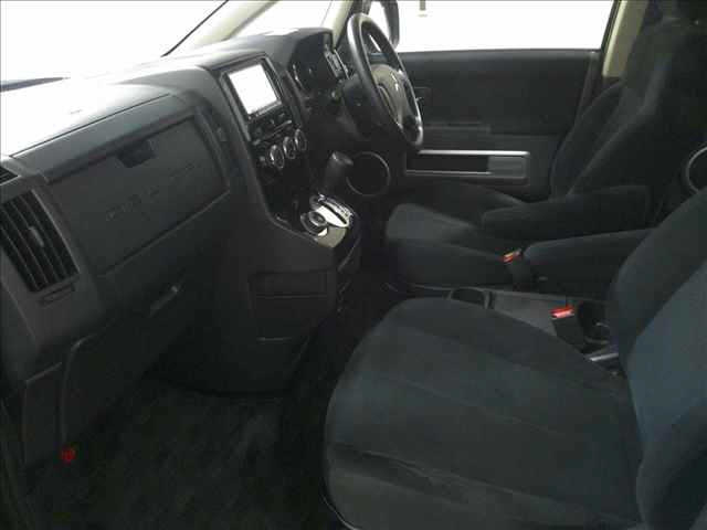 MITSUBISHI DELICA D5 2014