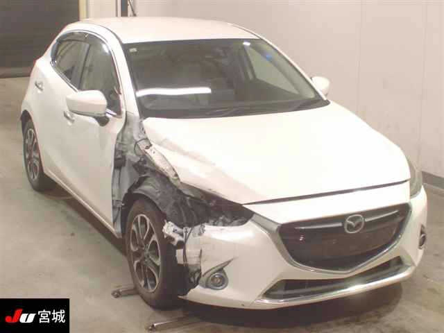 MAZDA DEMIO 2015