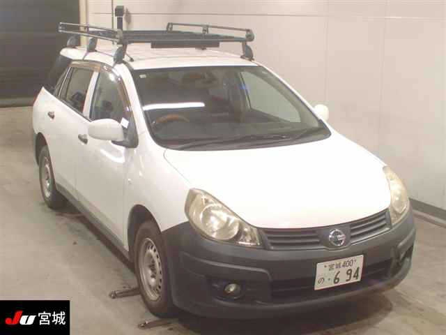 NISSAN AD 2013