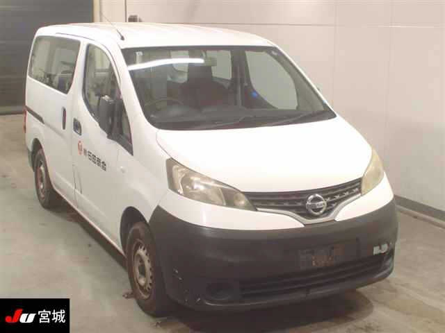 NISSAN NV200 2012