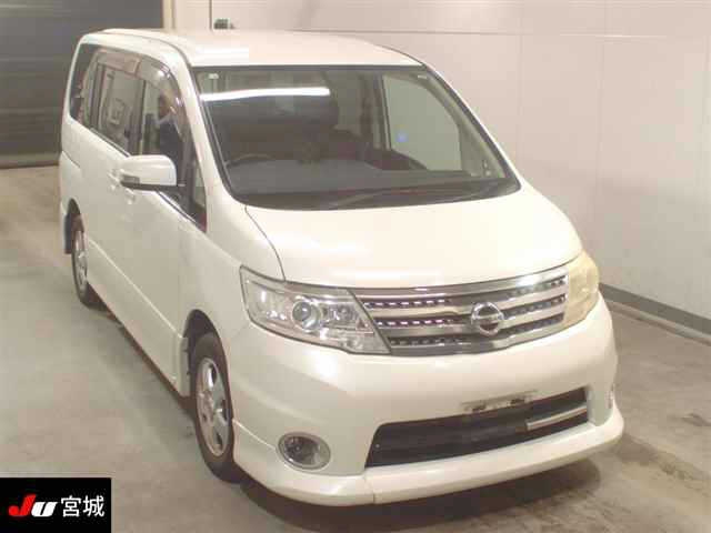 NISSAN SERENA 2010