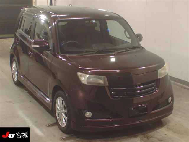 TOYOTA BB 2010