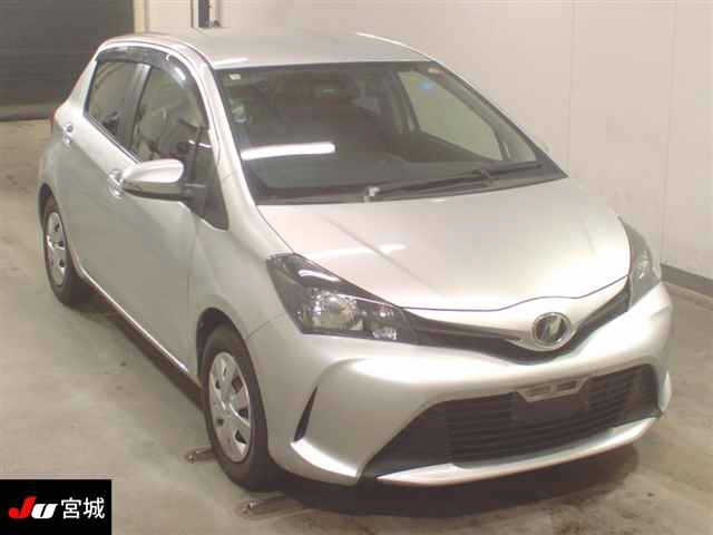 TOYOTA VITZ 2016