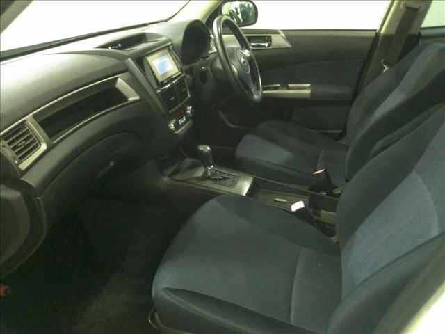 SUBARU EXIGA 2011