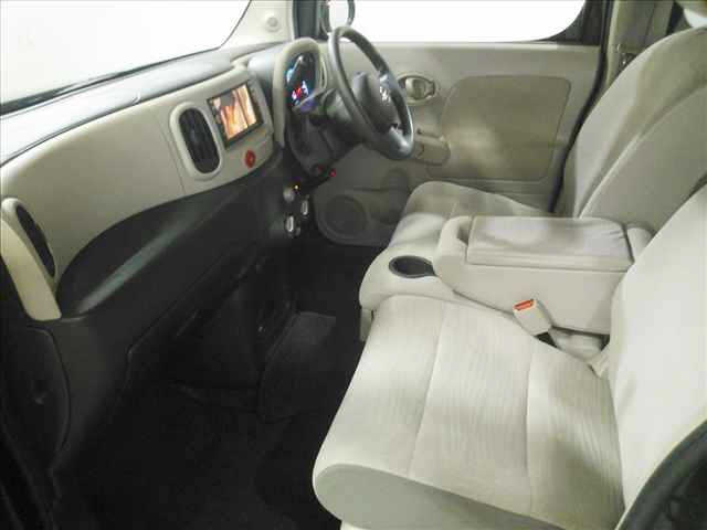 NISSAN CUBE 2010