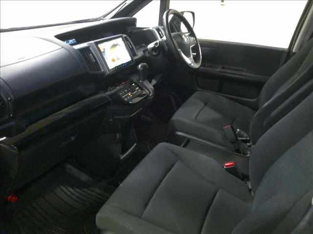 HONDA STEP WAGON 2014