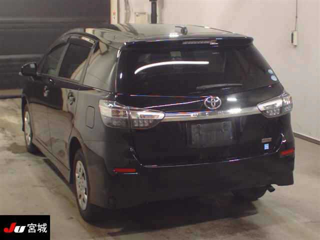 TOYOTA WISH 2016