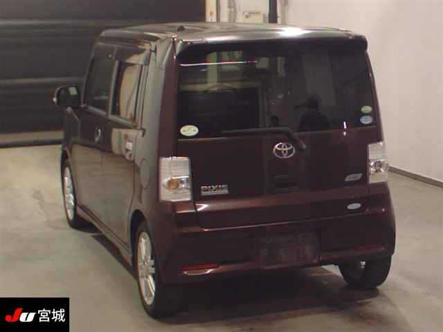 TOYOTA PIXIS SPACE 2014