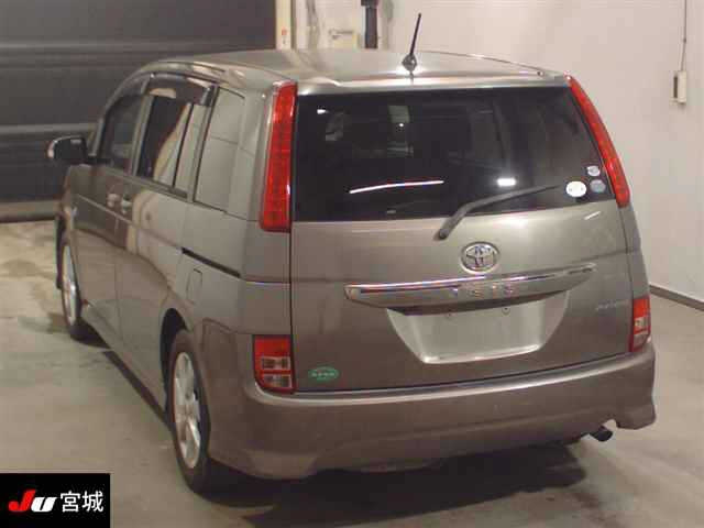 TOYOTA ISIS 2008