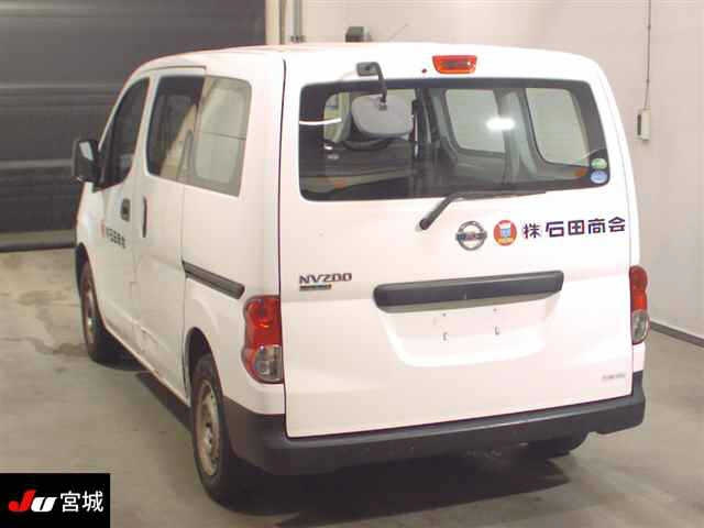 NISSAN NV200 2012