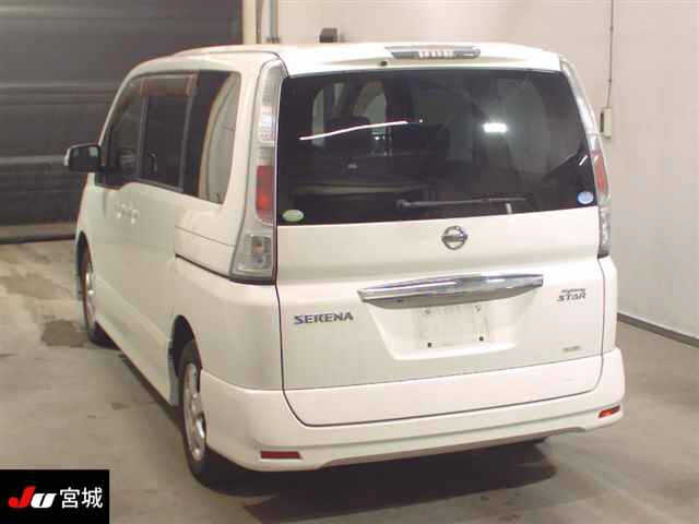 NISSAN SERENA 2010