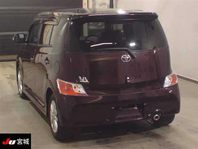 TOYOTA BB 2010
