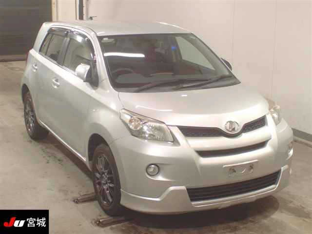 TOYOTA IST 2016