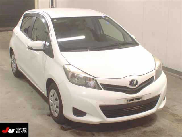 TOYOTA VITZ 2014