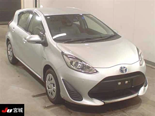 TOYOTA AQUA 2020