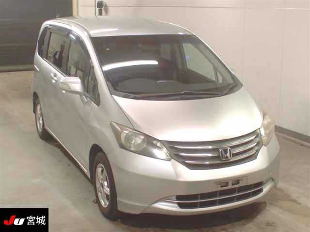 HONDA FREED 2011