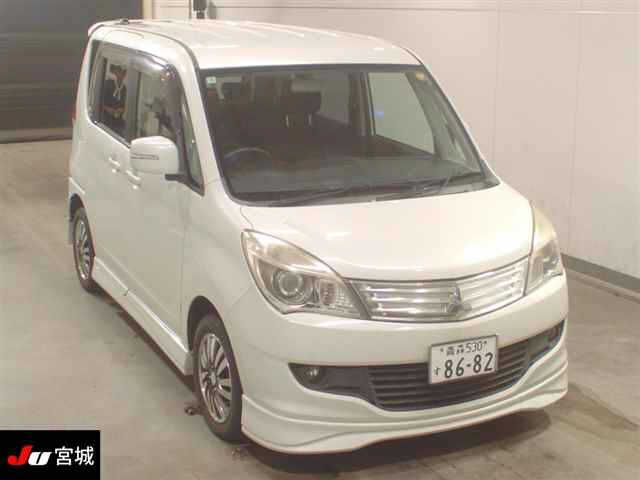MITSUBISHI DELICA D2 2012