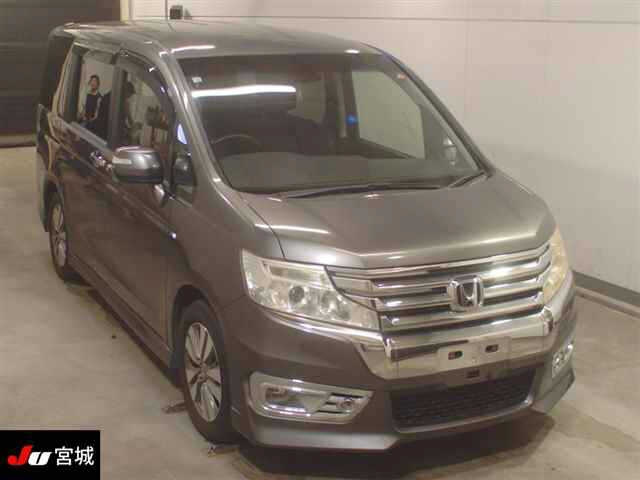 HONDA STEP WAGON 2012