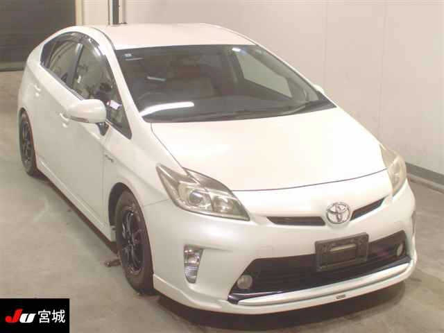 TOYOTA PRIUS 2013