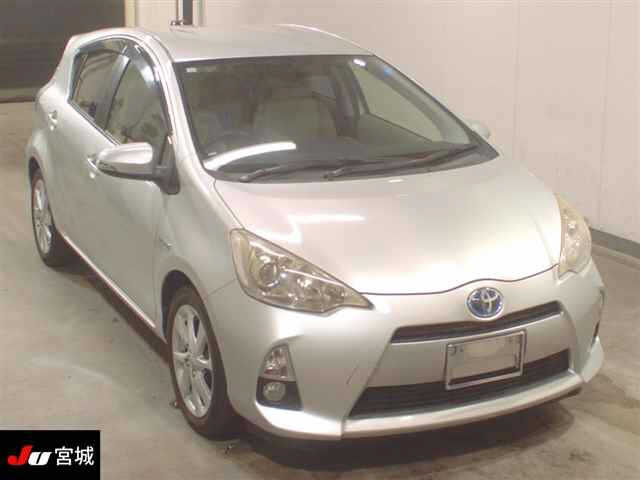 TOYOTA AQUA 2012