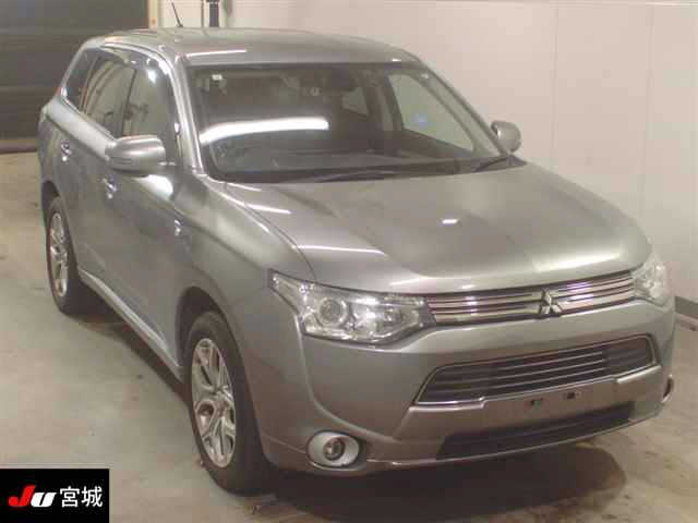MITSUBISHI OUTLANDER PHEV 2013