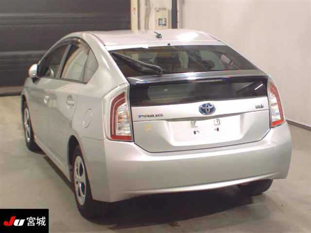 TOYOTA PRIUS 2012