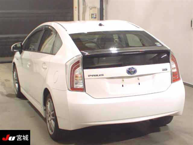 TOYOTA PRIUS 2012