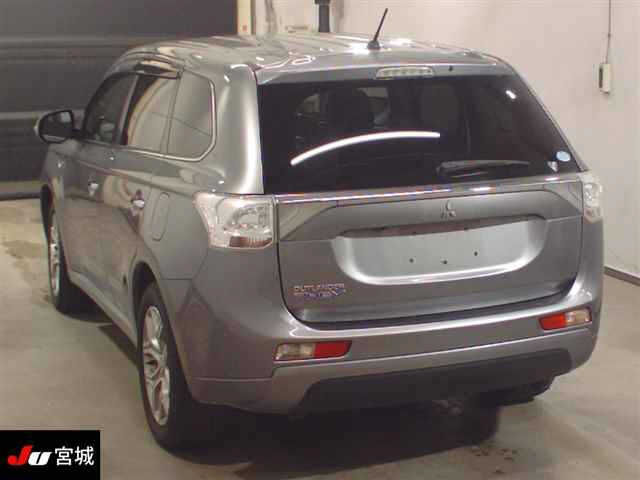 MITSUBISHI OUTLANDER PHEV 2013