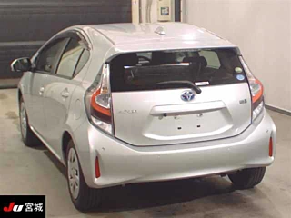 TOYOTA AQUA 2020